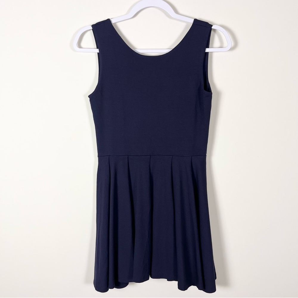 Fighting Eel Mira Dress Size Small Basic Navy Sleeveless Capsule Pleated Neutral